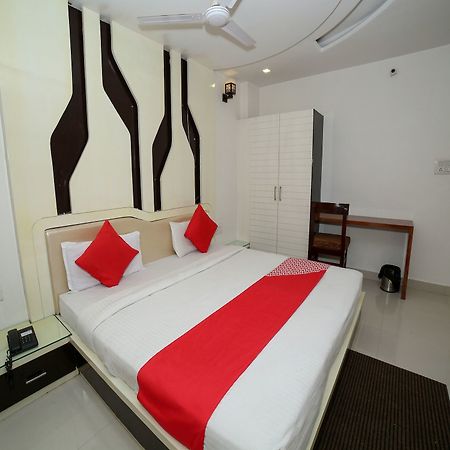 Oyo 7367 Hotel Dessert Palm Gwalior Exterior photo