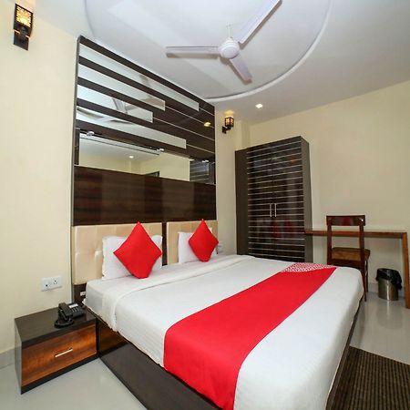 Oyo 7367 Hotel Dessert Palm Gwalior Exterior photo